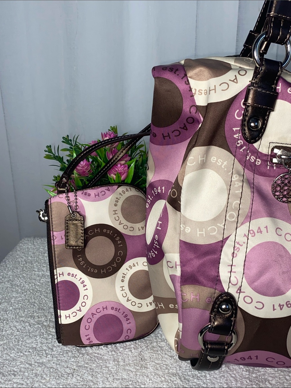 GUC Coach Poppy Op Art Glam Tote with Matching Coin Pouch - Picture 4 of 10